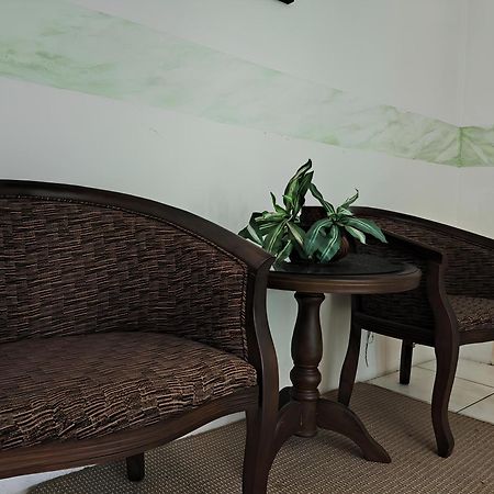 Natol Homestay - Kuching Home Penthouse Airport Road Exterior foto